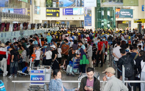Hơn 1,5 triệu lượt khách đổ bộ các sân bay dịp nghỉ lễ 30/4 
