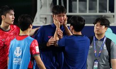 Cầu thủ U23 Hàn Quốc bật khóc sau trận thua cay đắng Indonesia