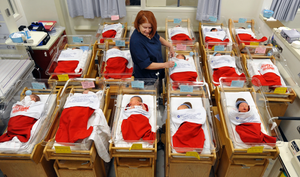 Tỷ lệ sinh ở Mỹ xuống mức thấp nhất trong 45 năm