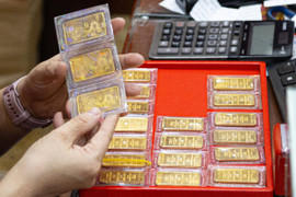 Thị trường trầm lắng, cửa hàng vẫn tạm ngưng bán vàng miếng, vàng nhẫn
