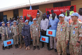 Lính mũ nồi xanh Việt Nam tổ chức nhiều hoạt động kỷ niệm ngày 30/4