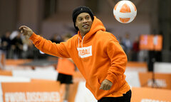 Ronaldinho góp mặt ở Giải Teqball Quốc tế 2024 tại Bình Định