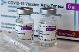 Vaccine COVID-19 của AstraZeneca có thể gây đông máu: Chuyên gia nói gì?