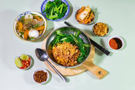 Điểm danh quán mì trộn, mì xào ngon tại TP.HCM