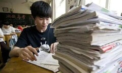 Cuộc đời tuột dốc của thần đồng vào đại học năm 13 tuổi