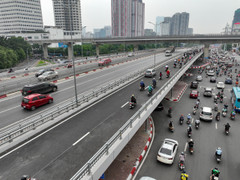 Ngày đầu thông xe 2 cầu vượt thép, nút giao Mai Dịch hết cảnh ùn tắc