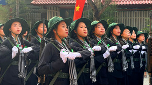 Một ngày của nữ du kích miền Nam ở Điện Biên