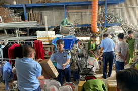 Đột nhập kho hàng lậu ở Bắc Ninh, tịch thu 3.000 linh kiện nhập khẩu