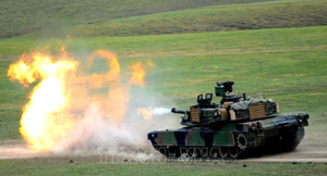 Khoảnh khắc UAV Nga phá hủy xe tăng Abrams ở Donbass