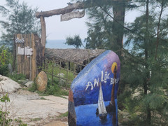 Loạt nhà hàng, homestay mọc sai phép trên bãi biển đẹp ở Thừa Thiên - Huế