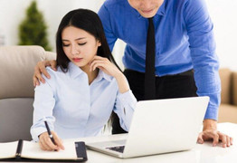 Vợ lấy tôi vì muốn thăng tiến, cặp bồ với sếp cũng để thăng tiến