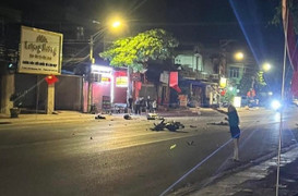 Va chạm giữa 3 xe máy, 2 thanh niên thương vong