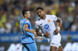 Giữa cuộc đua vô địch, Nam Định FC mất chân sút chủ lực 