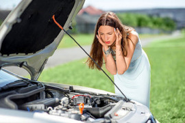 Làm gì khi ô tô chết máy ở nơi hoang vắng?