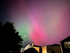 Cực quang huyền ảo ở bắc bán cầu khi bão Mặt Trời tấn công Trái Đất