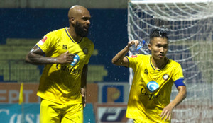 Ngoại binh tỏa sáng, Thanh Hóa chấm dứt chuỗi 7 trận không thắng tại V.League