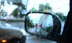 Cách chống đọng nước gương hậu ô tô
