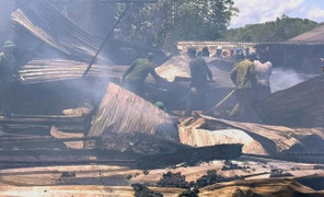 Cháy 5 nhà dân ở Cà Mau