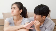 Con trai quá thông minh khiến tôi nghi ngờ mình không phải bố ruột