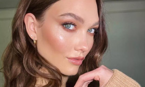 Xu hướng trang điểm da ngọc trai đang gây sốt là gì?