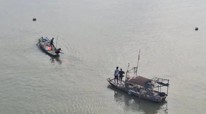 Bắc Ninh: Tìm kiếm 2 nữ sinh nghi nhảy cầu Kinh Dương Vương