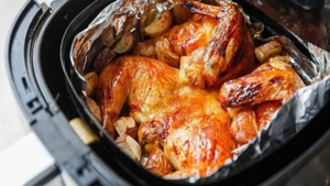 Lót giấy bạc trong nồi chiên không dầu có an toàn?