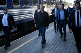 Ngoại trưởng Blinken: Mỹ không khuyến khích Ukraine tấn công lãnh thổ Nga