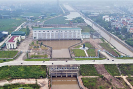 Đường phố Hà Nội ngập úng, trạm bơm nghìn tỷ vẫn 'khát nước'