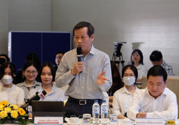 Vì sao giá vé máy bay tăng nhưng các hãng hàng không vẫn than lỗ?