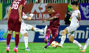 Video: Hải Phòng 'đánh rơi' chiến thắng trước Bình Định ở phút bù giờ