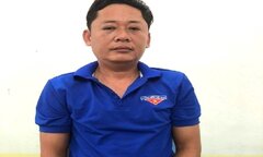 Chạy xe không đội mũ bảo hiểm, 'ma men' đánh CSGT ở Quảng Nam