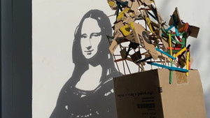 Độc đáo bức tranh Mona Lisa làm từ bìa cứng và ánh sáng