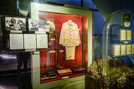 Đôi dép cao su, bộ đồ kaki và những kỷ vật gắn với cuộc đời cách mạng của Bác Hồ