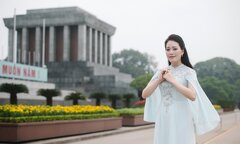 Sao Mai Huyền Trang ra MV mừng sinh nhật Bác Hồ