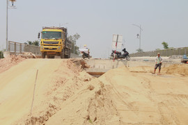 Loạt cầu tiền tỷ 'đứng bánh' vì thiếu đường dẫn: Quảng Nam chỉ đạo 'nóng'