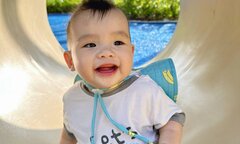 Bé trai 9 tháng tuổi bập bẹ biết nói nhờ phương pháp đặc biệt của mẹ