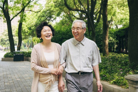 Gặp lại tình đầu trong viện dưỡng lão, tôi có nên yêu lại?