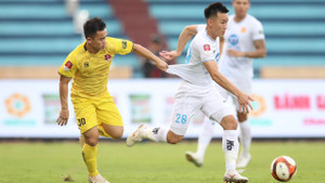 Thua Hải Phòng, CLB Nam Định chạm mốc ngang đội cuối bảng