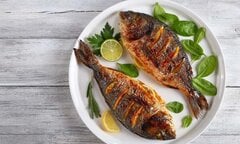 Lý do bạn nên ăn cá hai lần một tuần