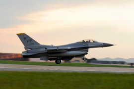 Nga tấn công sân bay dành cho F-16 Ukraine
