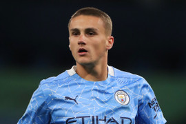 Chuyển nhượng 27/5: Cầu thủ vô danh giúp Man City kiếm bộn tiền