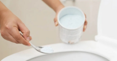 Có nên dùng bột giặt để cọ bồn cầu?