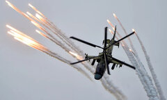 Khoảnh khắc trực thăng Ka-52 Nga càn quét mục tiêu ở Ukraine