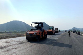 Thủ tướng yêu cầu bàn giao mặt bằng cao tốc Bắc - Nam phía Đông trong quý 2