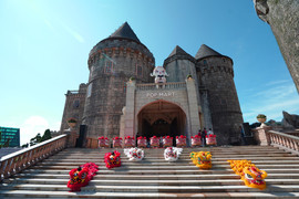 Đồ chơi hàng hiệu Pop Mart khai trương cửa hàng tại Sun World Ba Na Hills