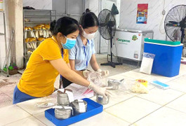 71 công nhân ngộ độc ở Nghệ An: Bếp ăn của công ty chưa đảm bảo vệ sinh