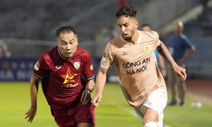 HLV Polking ra mắt, CLB Công an Hà Nội vẫn thua