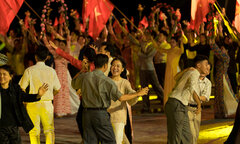 Đại nhạc kịch 'Chuyến tàu huyền thoại' mãn nhãn và ngập tràn cảm xúc