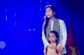 NSƯT Như Huỳnh nức nở khi diễn cảnh người vợ đợi chồng sau chiến tranh