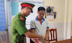 Bắt giam nguyên Chủ tịch xã và cán bộ địa chính ở TP Phú Quốc
